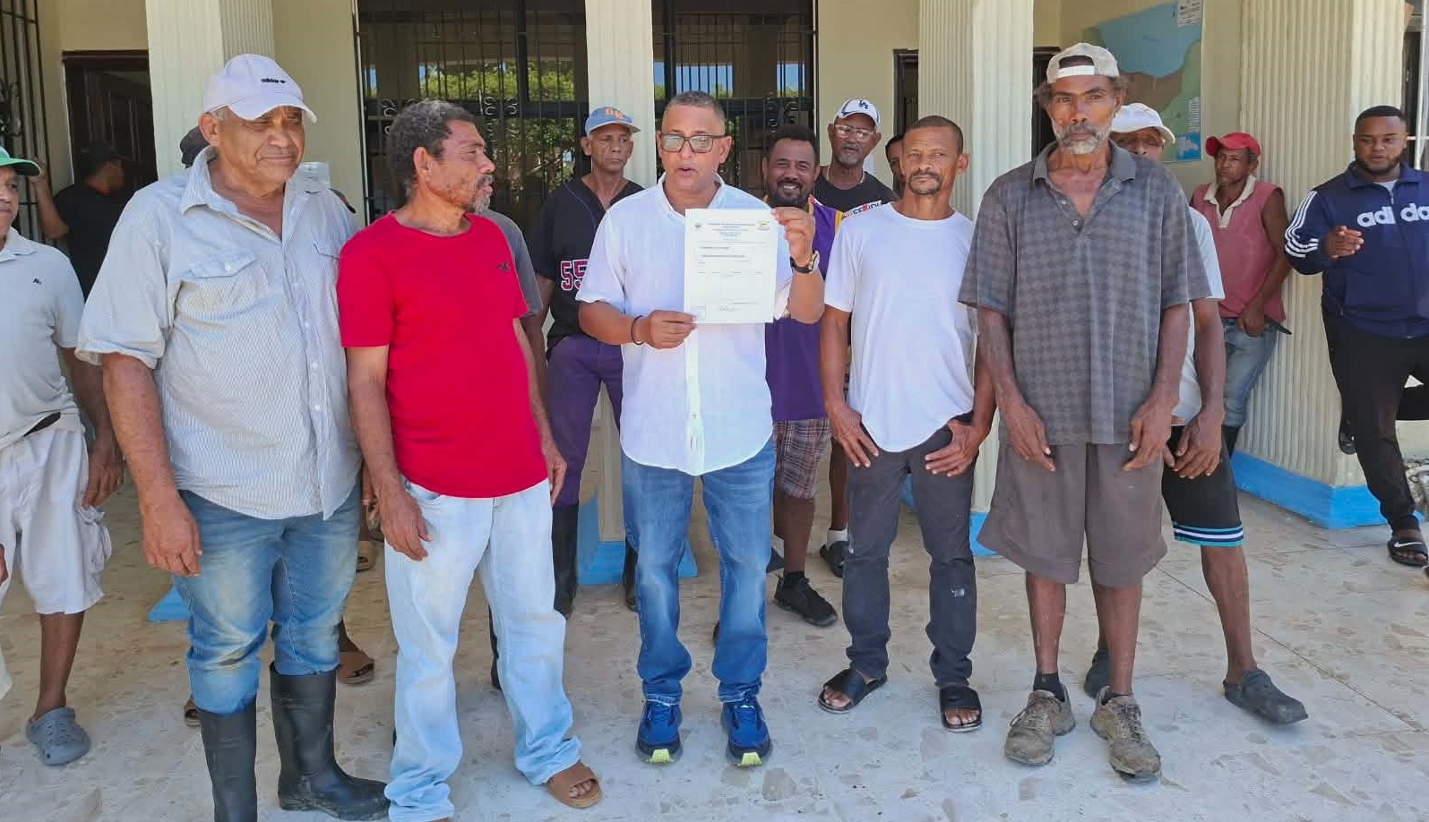 ENTREGA DE BONOS DIA DEL TRABAJADOR