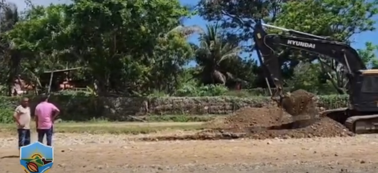 TRABAJOS DE SANEADOS DEL CHARCHO LA ALMENDRA